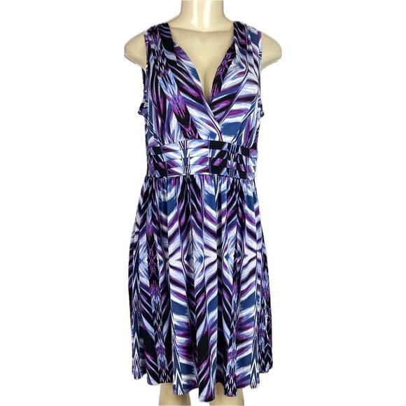 AGB 6 Purple-Blue Print Surplice Neck Layer Detail Sleeveless Above Knee Dress - Picture 2 of 5